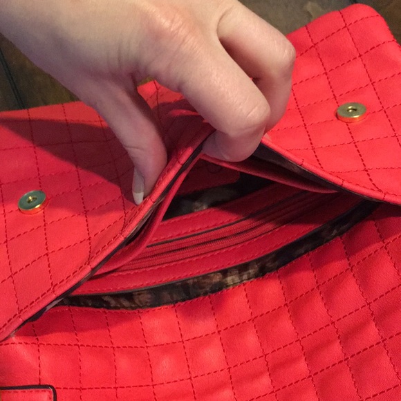 Jessica Simpson Clutch Purse - Picture 8 of 8